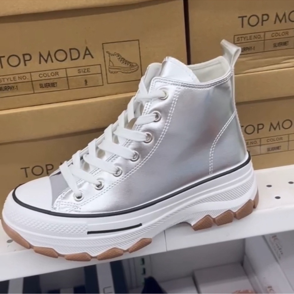 🔴🆕 Silver Metallic High-Top Women's Sneakers - Picture 5 of 6